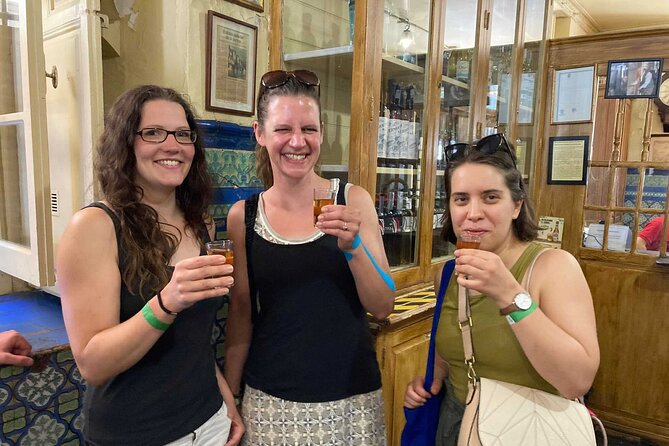 Wine and Tapas walking Tour in Malaga - Stop 1: an iconic Malagueno bar and the warm-up bites